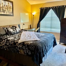 Building Photo - 1700 Deep Spring Ave