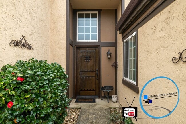 Building Photo - Benicia gorgeous 3 bedroom 2 bath home is ...