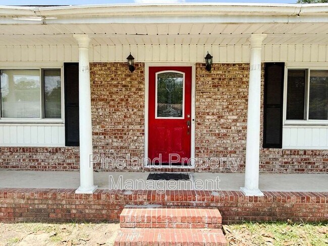 Building Photo - 6151 Wynnwood Dr