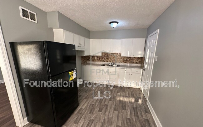 Building Photo - 4481 Sumners Wells Rd