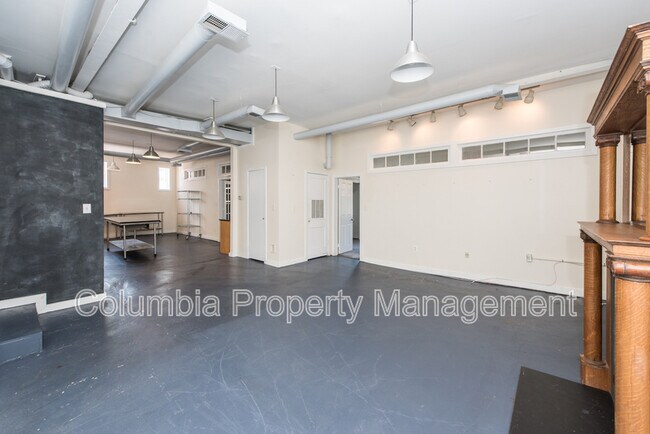 Foto del edificio - 119 Bloomingdale Ct NW