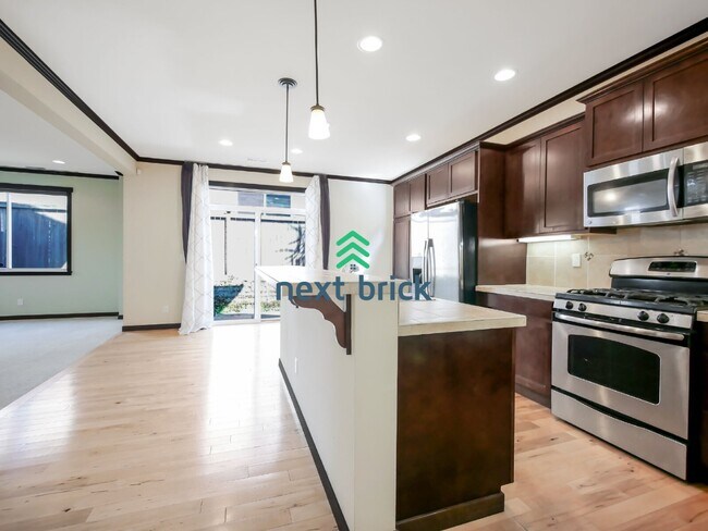 Foto del edificio - 3 Bed 2.5 Bath Single-family House Available for Rent!