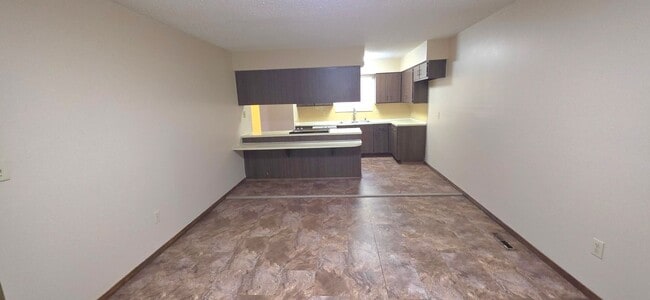 Foto del edificio - 3 Bedrooms, 2 baths, 2 Living Areas!  $1,295!