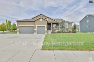 Building Photo - 1463 Kentucky Derby Way
