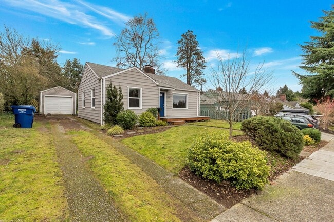Building Photo - Great 2bd 1ba Cottage in Wedgwood