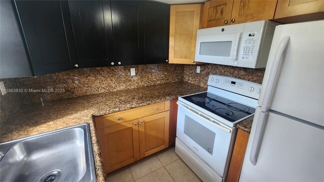 Foto del edificio - 3090 Coral Springs Dr