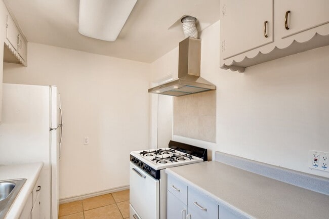 Foto del edificio - Updated 3 Bed/ 1 bath House Located in West Chula Vista