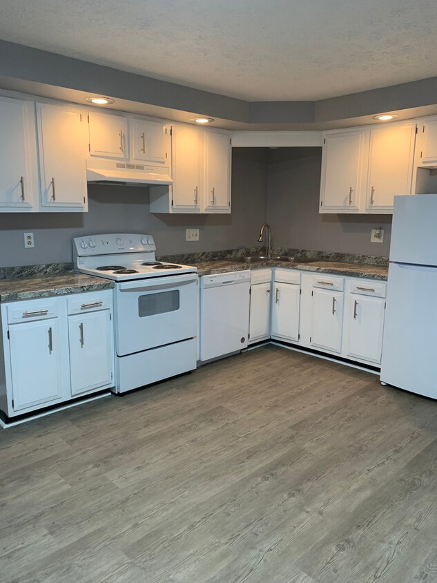 33 Teakwood Ln, Fairport, NY 14450 Townhome Rentals in Fairport NY