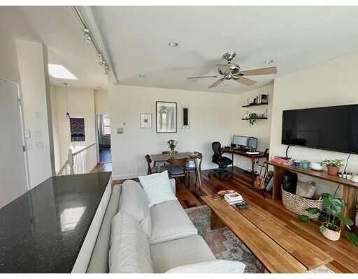 Foto del edificio - 562 Tremont St