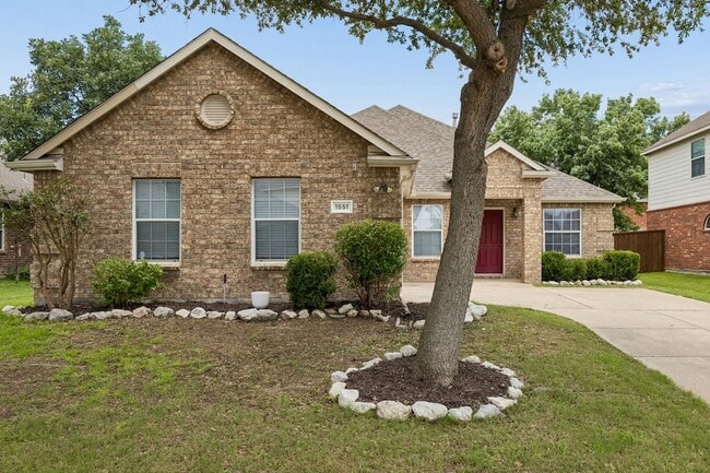 Building Photo - 1551 Cedar Springs Dr