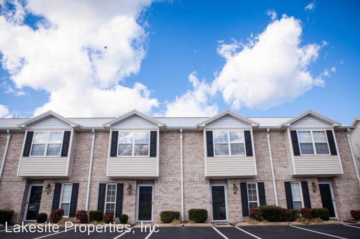 Primary Photo - 2 br, 1.5 bath Apartment - 8663 Camp Colum...