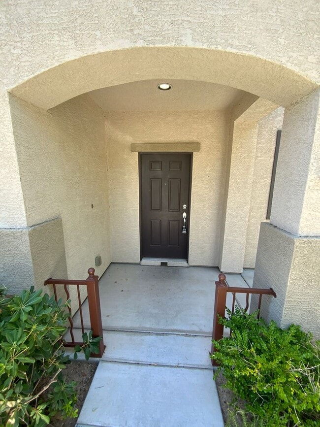 Building Photo - N.W. BEAUTIFUL UPGRADED HOME WITH COMMUNIT...