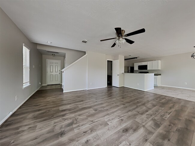 Foto del edificio - 16430 Tracy Ct