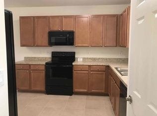 Building Photo - Claremont Ave Nice home in Lincoln