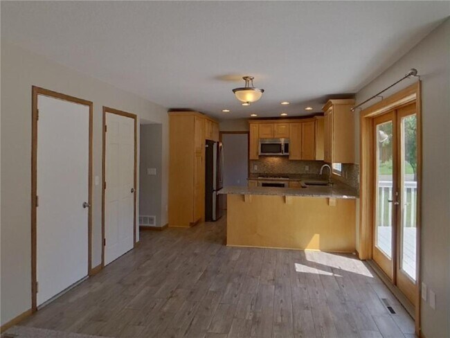 Foto del edificio - 8903 Sequoia Rd