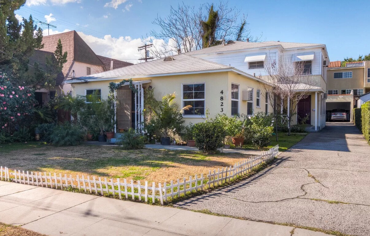 Foto del edificio - 4823 Cleon Ave