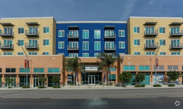 Primary Photo - The Mosaic on Broadway