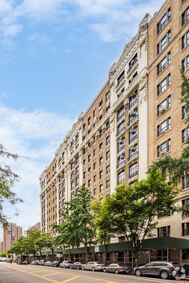 Building Photo - Amherst Cortlandt Condominiums