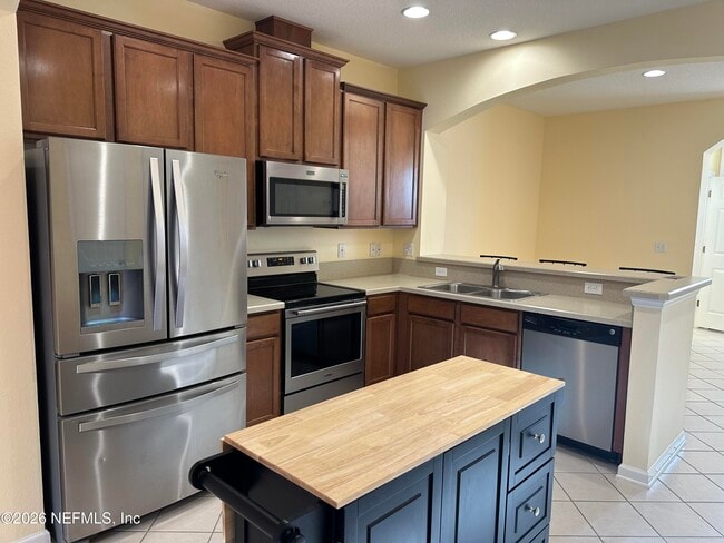 Foto del edificio - 12997 Sunset Lake Dr
