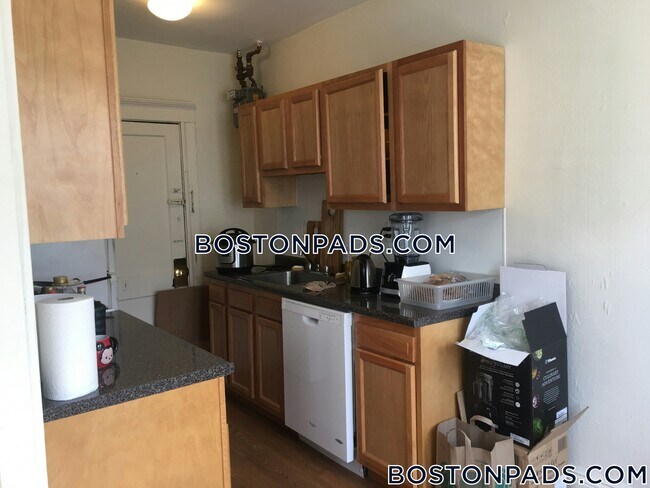 Building Photo - 1167 Boylston St