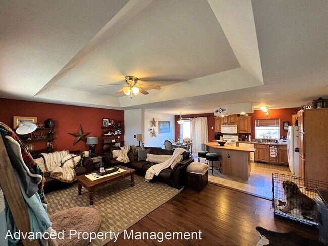 Building Photo - 3 br, 2 bath House - 412 Walters Dr