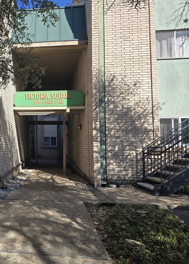 Building Photo - 2600 Penny Ln