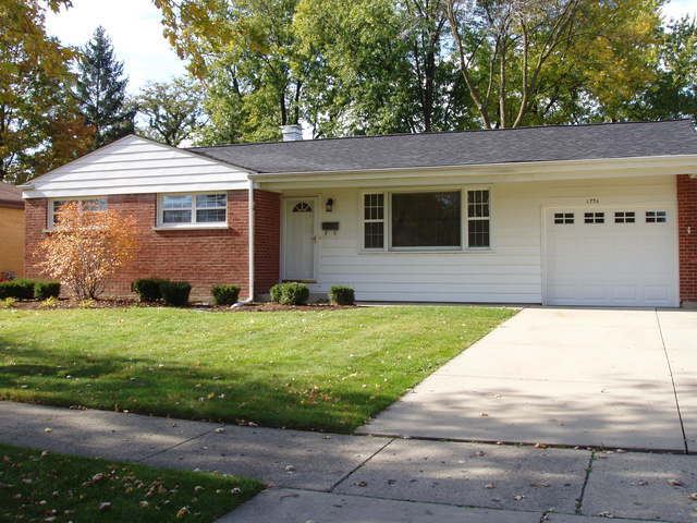 Building Photo - 1736 N Walnut Ave