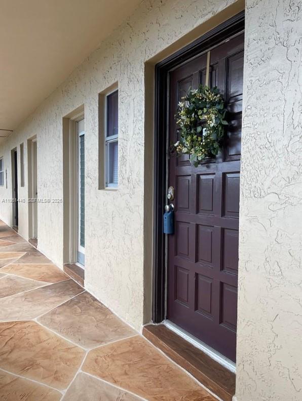 Foto del edificio - 6101 N Falls Cir Dr