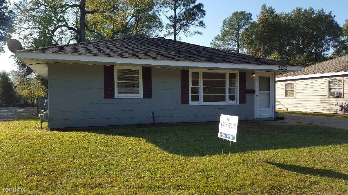 Primary Photo - 2252 E Prien Lake Rd
