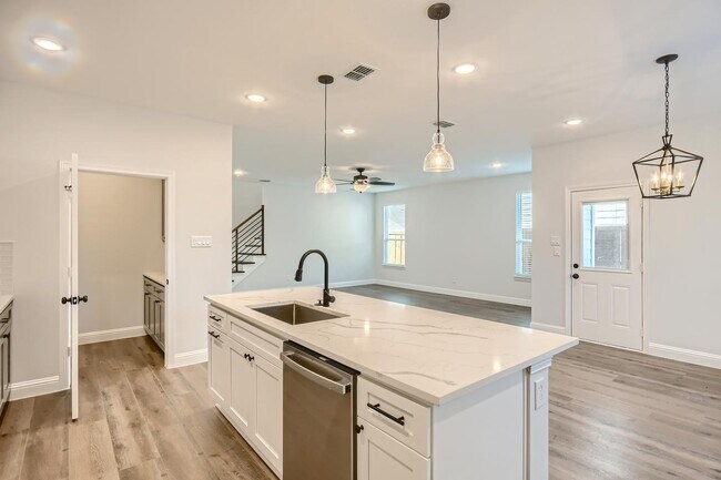 Foto del edificio - Stylish & Modern Home for Rent in the Heart of Dallas!