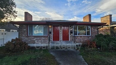 Building Photo - 1222 E Baldwin Ave