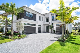 Building Photo - 9516 Riverside Pk Dr
