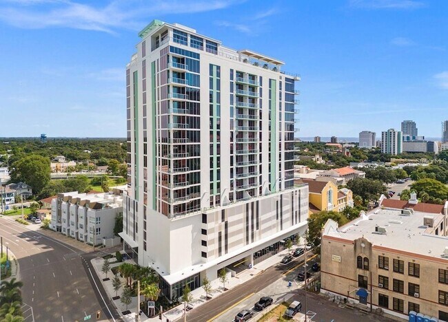 Building Photo - 777 3rd Ave N
