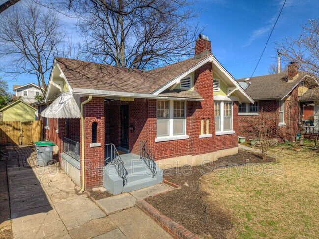 Building Photo - 2212 Nelson Ave