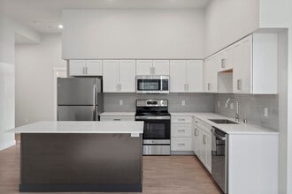 Building Photo - 350 North Apartments