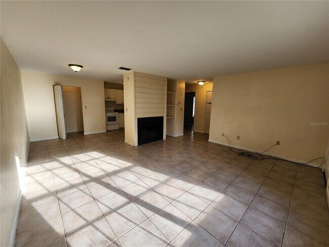 Building Photo - 2529 NW 62 Pl