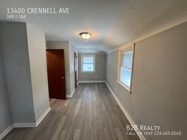 Foto del edificio - 13400 Crennell Ave