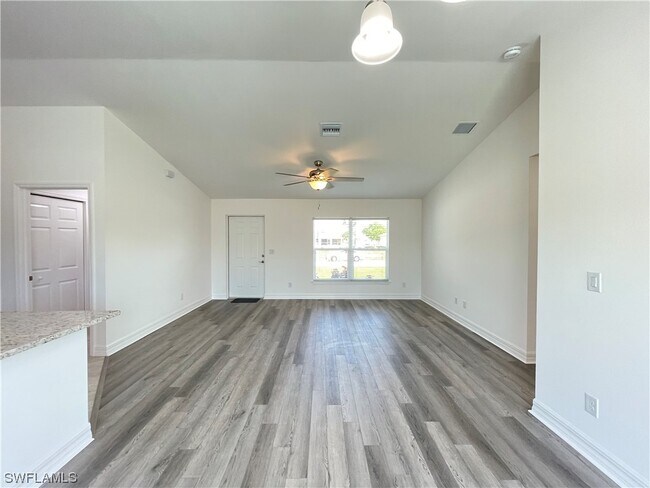 Building Photo - 2828 NW 21st Pl