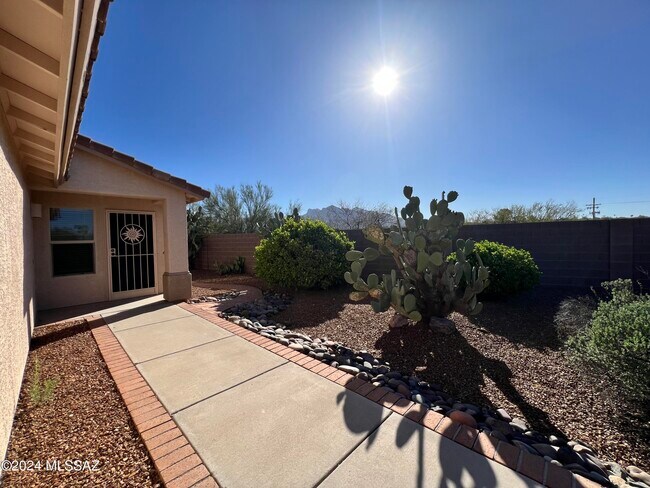 Foto del edificio - 8820 N Mesquite Bluffs Pl