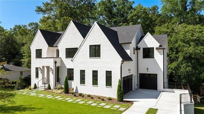Foto del edificio - 312 Meadow Dr