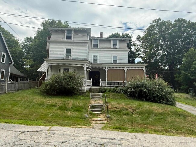 Building Photo - 31 Pleasant St