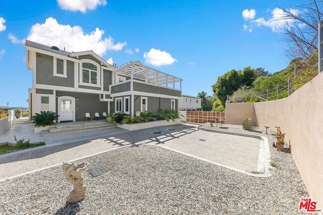 Building Photo - 25157 Malibu Rd