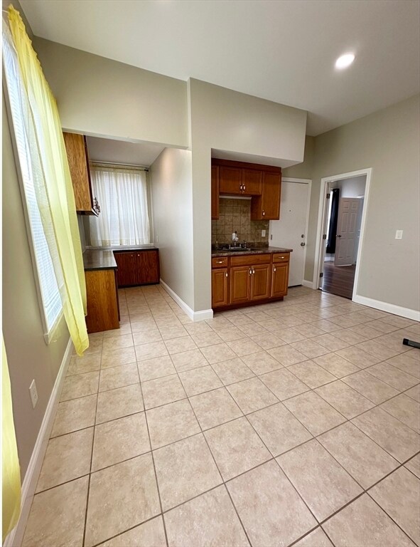 Building Photo - 285 Whipple St