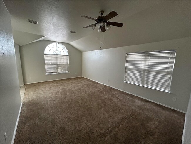 Building Photo - 5517 Timber Ridge Ct