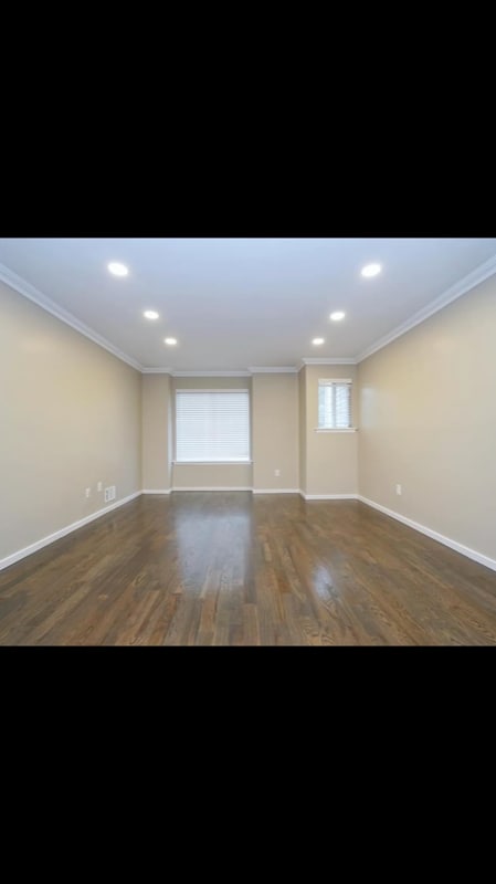 Building Photo - 408 Corbin Ave