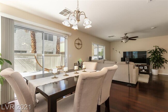 Building Photo - 9530 Grandview Spring Ave