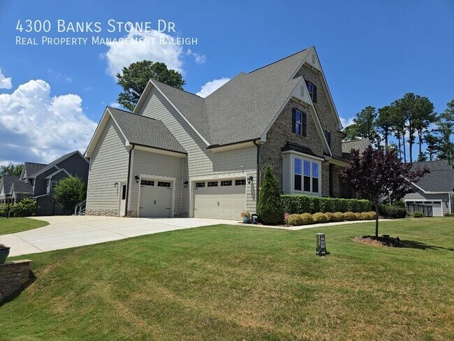 Foto del edificio - 4300 Banks Stone Dr