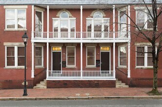 Building Photo - 413 N Adams St