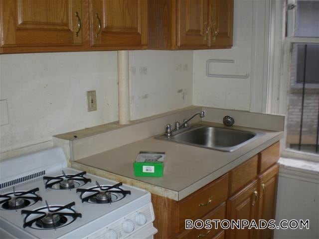 Building Photo - 137 Park Dr