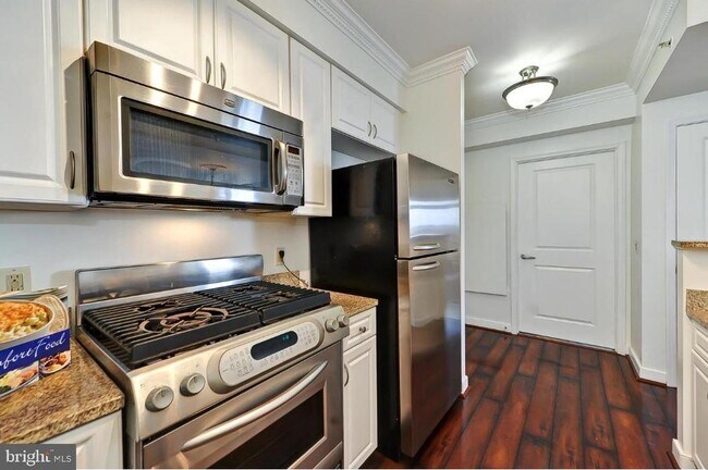 Foto del edificio - 555 Massachusetts Ave NW